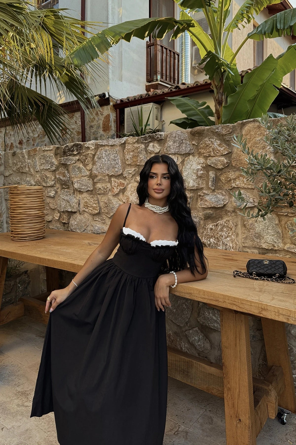 Ninetta™ - Black Madella Midi Dress
